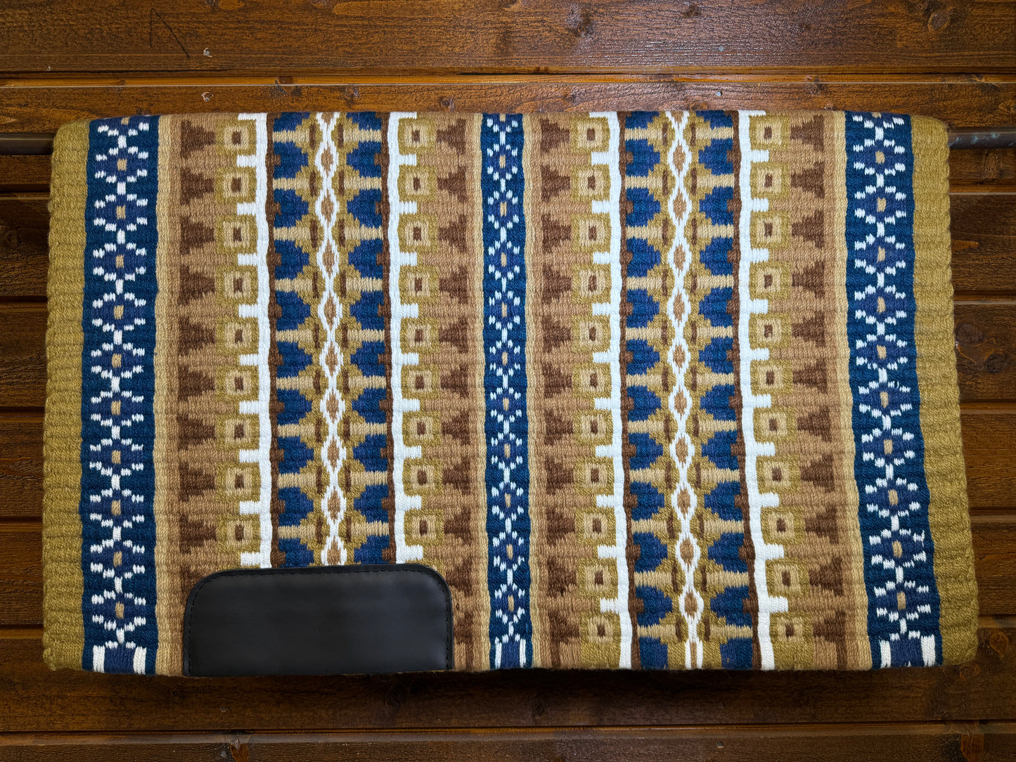Custom show pad